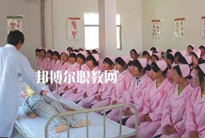 四川2020年女生讀幼師學校好嗎