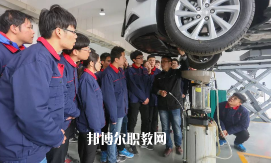 廣東初中生報什么汽修學(xué)校