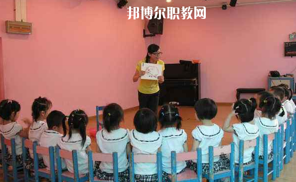 湖北2020年幼師學校和職高哪個好