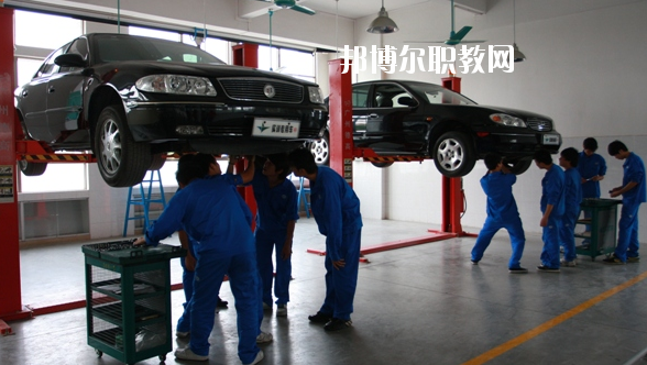 廣東2020年男生讀汽修學校有前途嗎