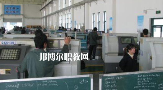 含山電子工程學(xué)校2020年報(bào)名條件、招生要求、招生對(duì)象