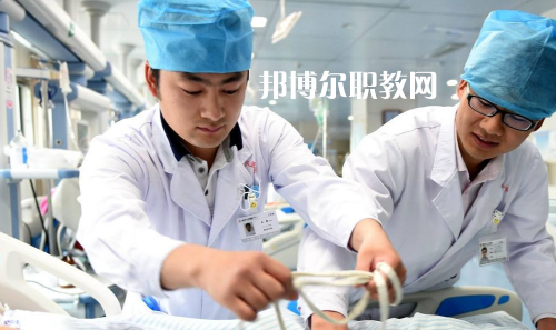 貴陽(yáng)2020年衛(wèi)校有男生嗎