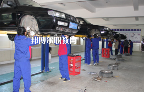 廣東2021年女生讀什么汽修學校