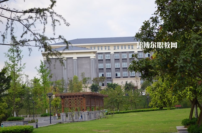 重慶2021年哪些大專的鐵路學(xué)校比較好
