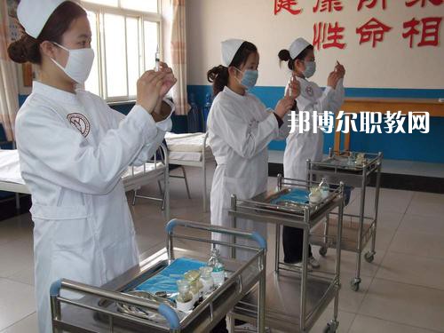 成都2021年衛(wèi)校是中專還是大專