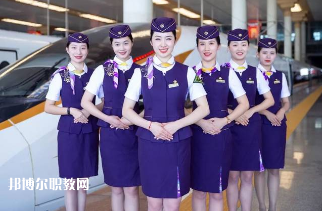 重慶2021年女生在鐵路學(xué)校學(xué)什么好