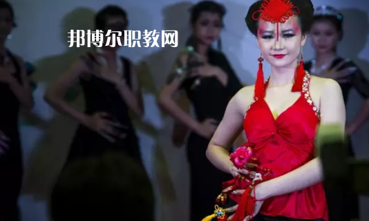 汕頭琪雅美容化妝職業(yè)技術(shù)學(xué)校2021年報名條件、招生要求、招生對象