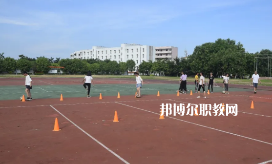 吳川職業(yè)高級中學(xué)2021年報(bào)名條件、招生要求、招生對象