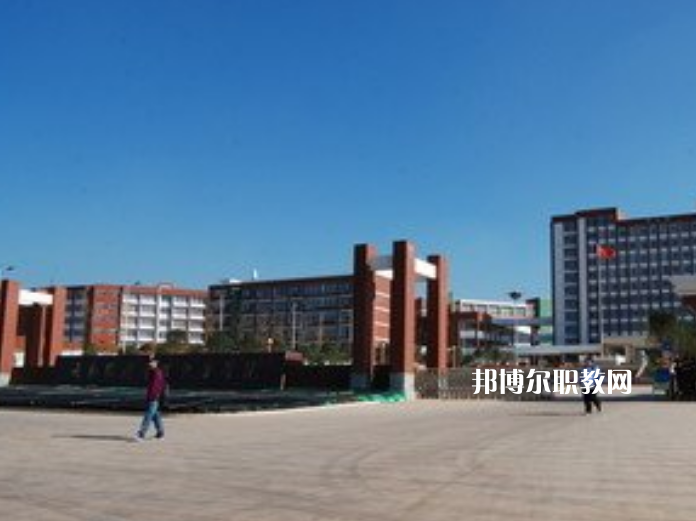 重慶松溉中等職業(yè)技術(shù)學(xué)校2021年報名條件、招生對象