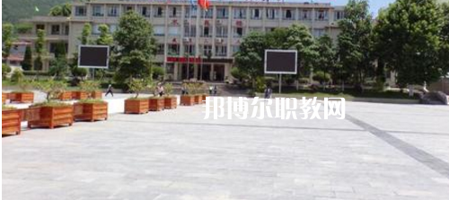 遵義計(jì)算機(jī)學(xué)校2021年報(bào)名條件、招生要求、招生對象