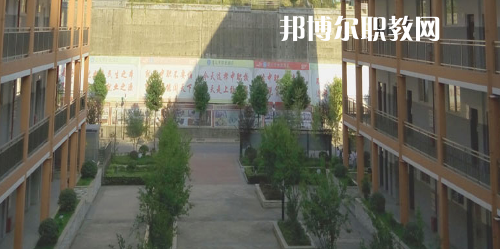 遵義市紅花崗區(qū)經(jīng)濟(jì)職業(yè)技術(shù)學(xué)校2021年報名條件、招生要求、招生對象