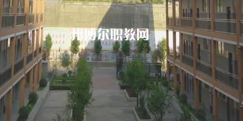 遵義市紅花崗區(qū)經(jīng)濟(jì)職業(yè)技術(shù)學(xué)校怎么樣、好不好