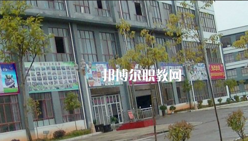 黔西南州英才職業(yè)技術(shù)學(xué)校2021年報名條件、招生要求、招生對象