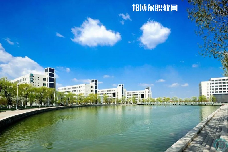 南華縣職業(yè)高級(jí)中學(xué)2021年報(bào)名條件、招生要求、招生對(duì)象