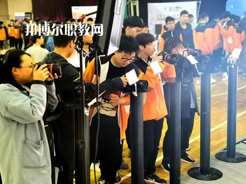 泰州市鳳凰藝術學校2021年報名條件、招生要求、招生對象