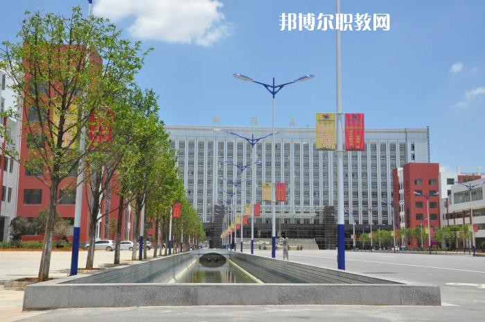 昆明醫(yī)藥職業(yè)技術(shù)學(xué)校2021年報(bào)名條件、招生要求、招生對象