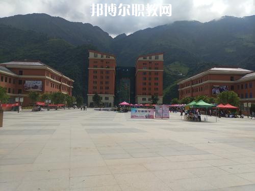 怒江州民族中等專業(yè)學(xué)校2021年報(bào)名條件、招生要求、招生對(duì)象