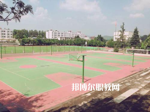 楚雄醫(yī)藥高等?？茖W(xué)校2021年報名條件、招生要求、招生對象