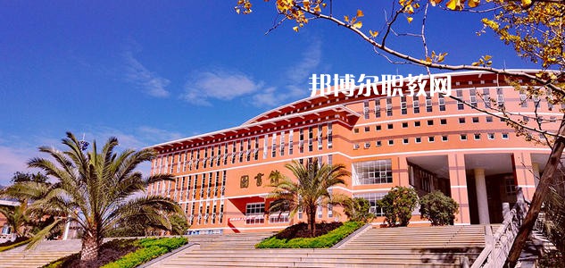 保山中醫(yī)藥高等?？茖W(xué)校地址在哪里