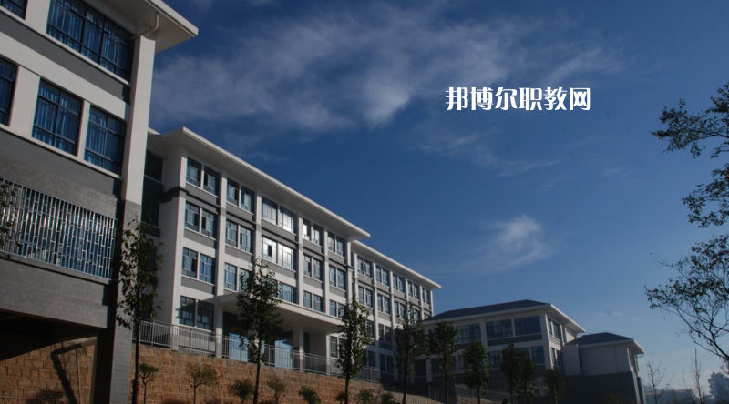 昆明鐵路機(jī)械學(xué)校2021年報名條件、招生對象