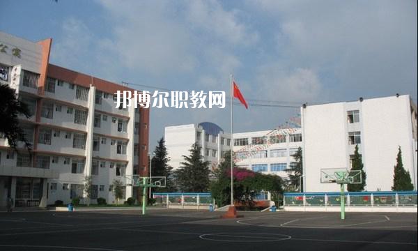 云南貿(mào)易經(jīng)濟(jì)學(xué)校2021年報(bào)名條件、招生要求、招生對(duì)象