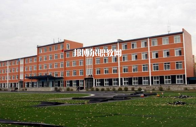 云南楚雄工業(yè)學(xué)校怎么樣、好不好