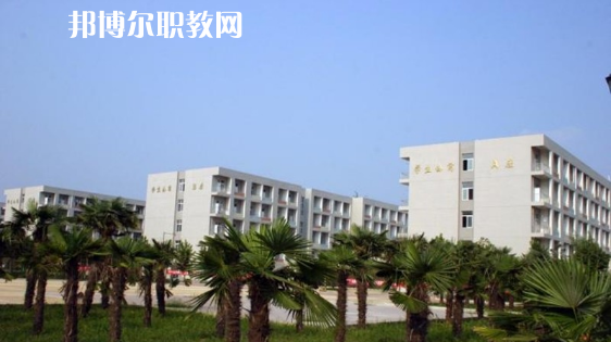 云南夏蒙衛(wèi)生學(xué)校2021年學(xué)費(fèi)、收費(fèi)多少