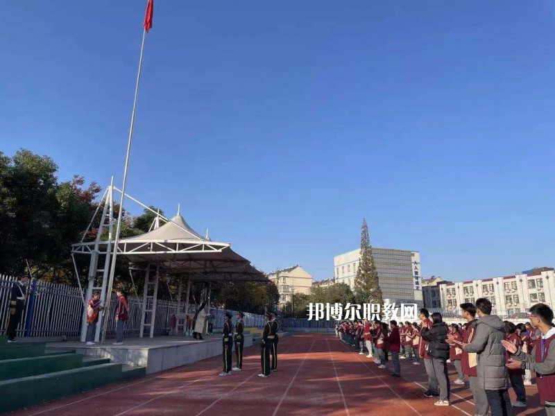 南京新港中等專業(yè)學(xué)校怎么樣、好不好
