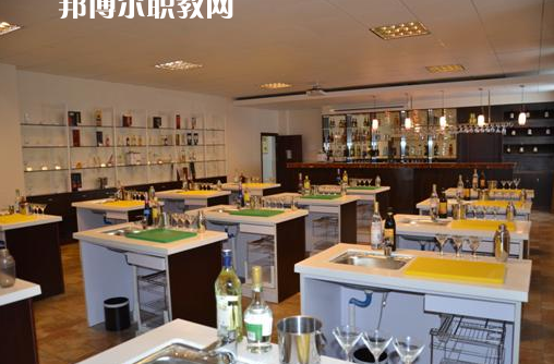 貴州旅游學(xué)校2022年學(xué)費(fèi)、收費(fèi)多少