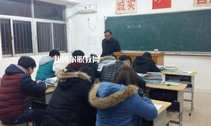 泰州市體育運動學(xué)校2022年報名條件、招生要求、招生對象