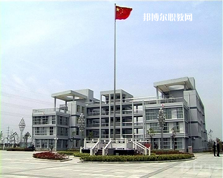 江蘇興化中等專業(yè)學校2022年報名條件、招生要求、招生對象