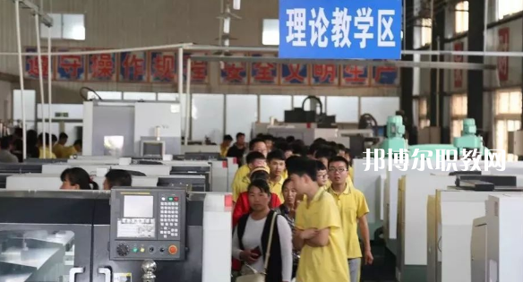 武邑奮飛職業(yè)技術(shù)中等專業(yè)學(xué)校怎么樣、好不好