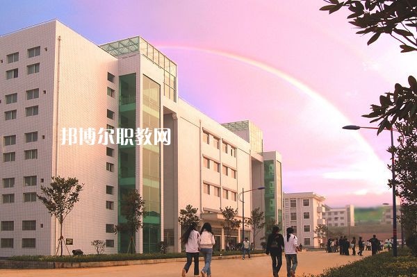 重慶五里店職業(yè)中學(xué)怎么樣、好不好