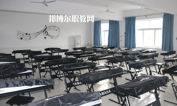 渭南華州區(qū)職業(yè)教育中心2022年報(bào)名條件、招生要求、招生對(duì)象
