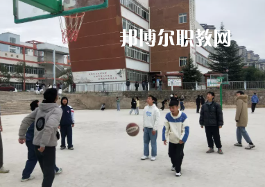 清鎮(zhèn)中等職業(yè)技術(shù)學(xué)校2022年學(xué)費(fèi)、收費(fèi)多少