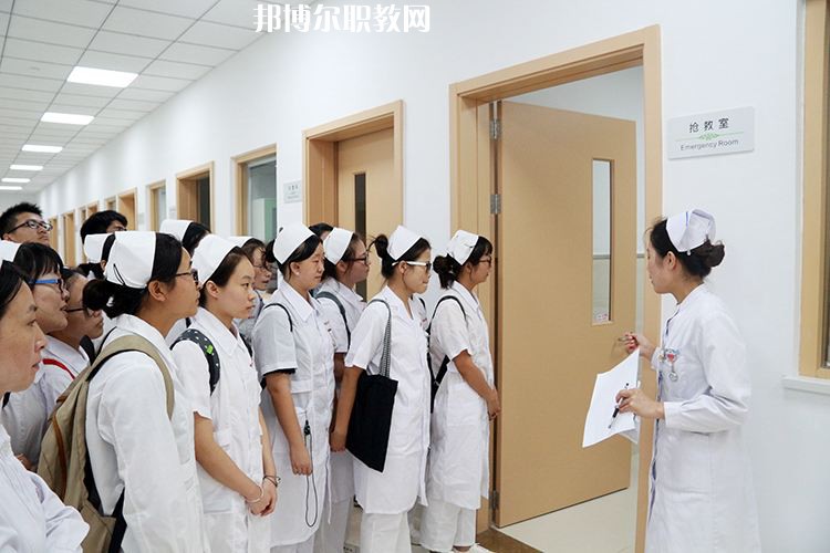 石家莊百富勤中等專業(yè)學校2022年報名條件、招生要求、招生對象