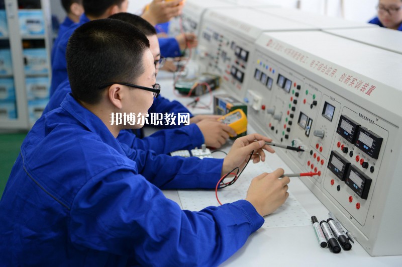 唐山建筑工程學(xué)校2022年報(bào)名條件、招生要求、招生對(duì)象
