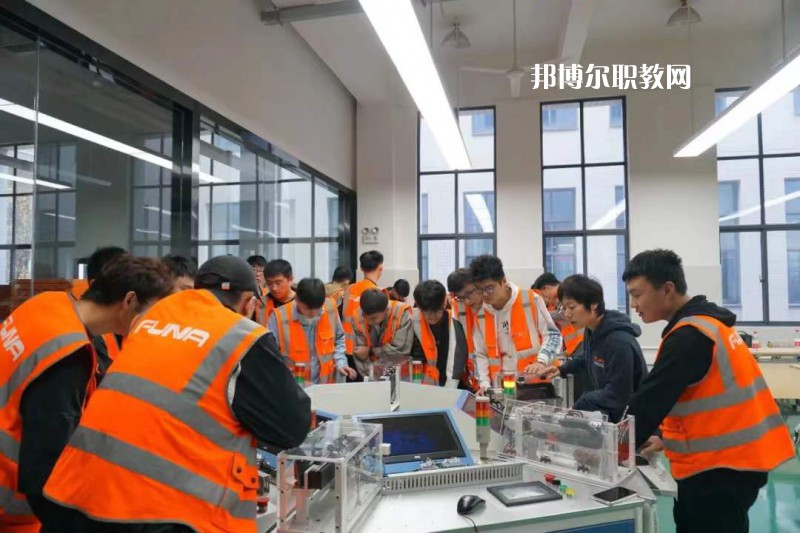 常熟濱江職業(yè)技術(shù)學校2022年招生辦聯(lián)系電話