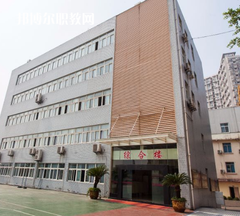 重慶工業(yè)學(xué)校2022年報(bào)名條件、招生要求、招生對象