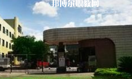 西昌第一職業(yè)技術(shù)中學(xué)2022年報(bào)名條件、招生要求、招生對象