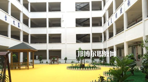 黔東南州德才科技職業(yè)學(xué)校怎么樣、好不好