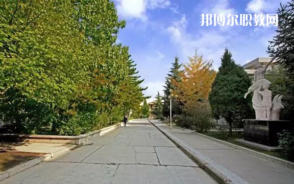 平?jīng)鰩煼秾W校2022年報名條件、招生要求、招生對象