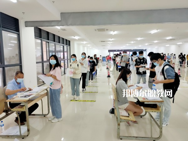 六安市職業(yè)學(xué)校(中專部)怎么樣、好不好