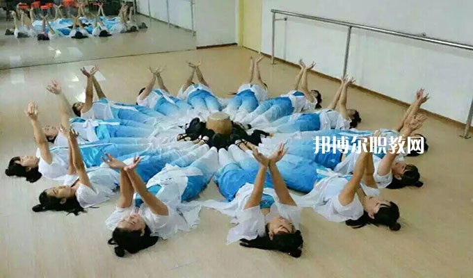 保定市職業(yè)技術(shù)教育中心2022年報名條件、招生要求、招生對象