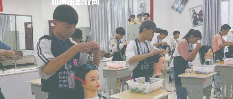 都勻工商管理學(xué)校2022年報名條件、招生要求、招生對象