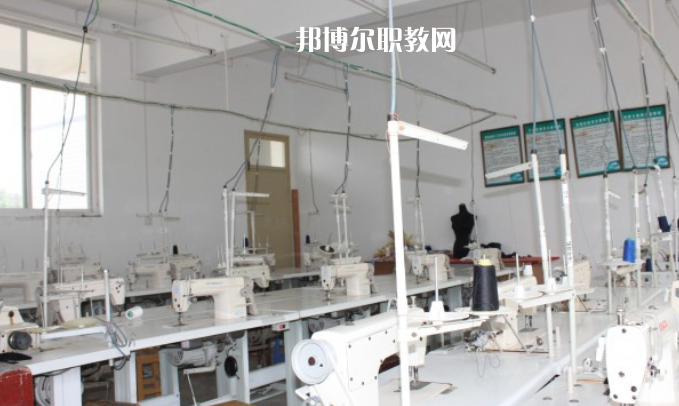 貞豐縣職業(yè)技術(shù)學(xué)校2022年報名條件、招生要求、招生對象