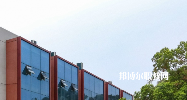 黔西南州英才職業(yè)技術(shù)學(xué)校2022年報(bào)名條件、招生要求、招生對(duì)象