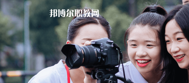 成都現(xiàn)代職業(yè)技術(shù)學(xué)校2022年報名條件、招生要求、招生對象