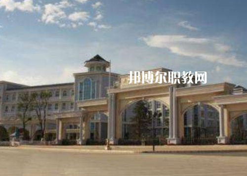 重慶商務(wù)高級(jí)技工學(xué)校2022年報(bào)名條件、招生要求、招生對(duì)象