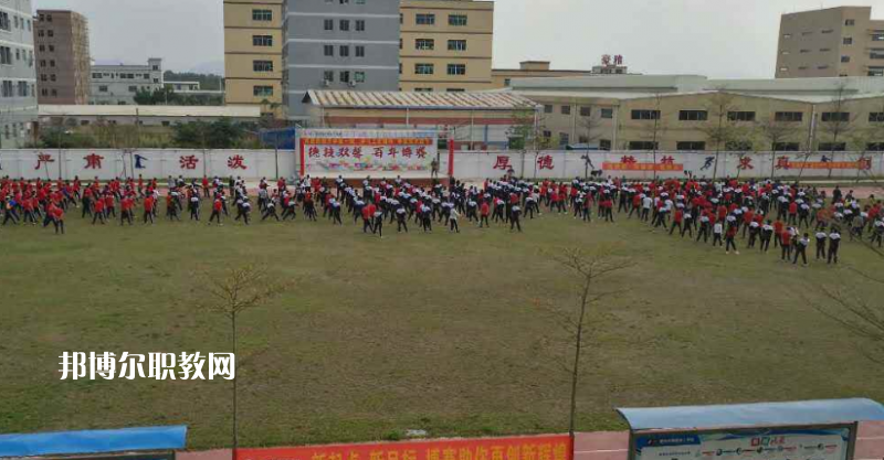 丘北縣民族職業(yè)高級(jí)中學(xué)2022年學(xué)費(fèi)、收費(fèi)多少